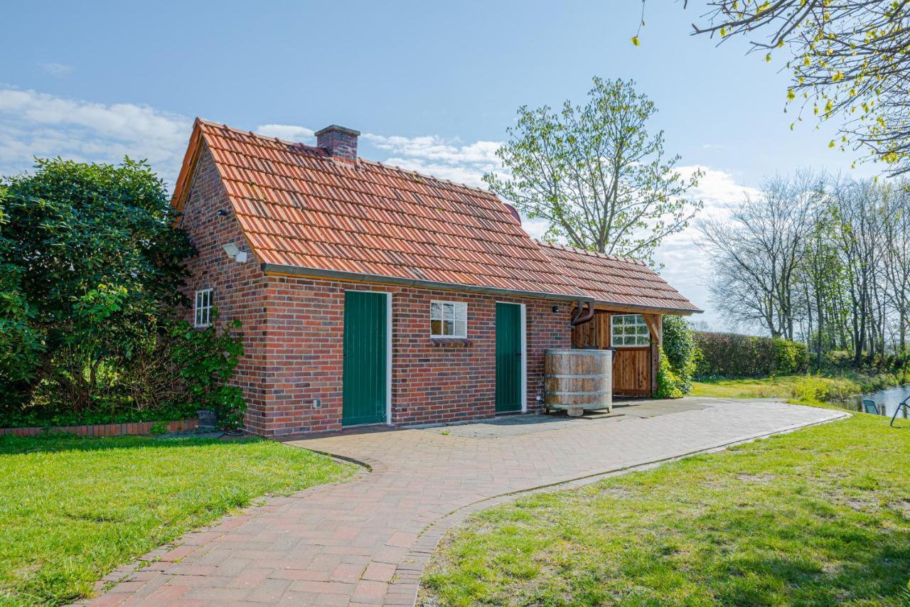 فيلا Reetdach Ostfriesenhaus Südbrookmerland المظهر الخارجي الصورة